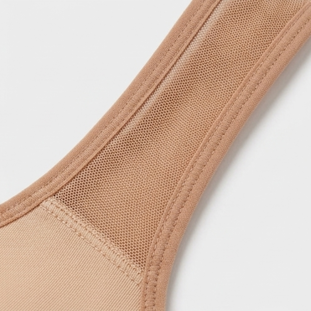 Close-up of the mesh lined shoulder strap