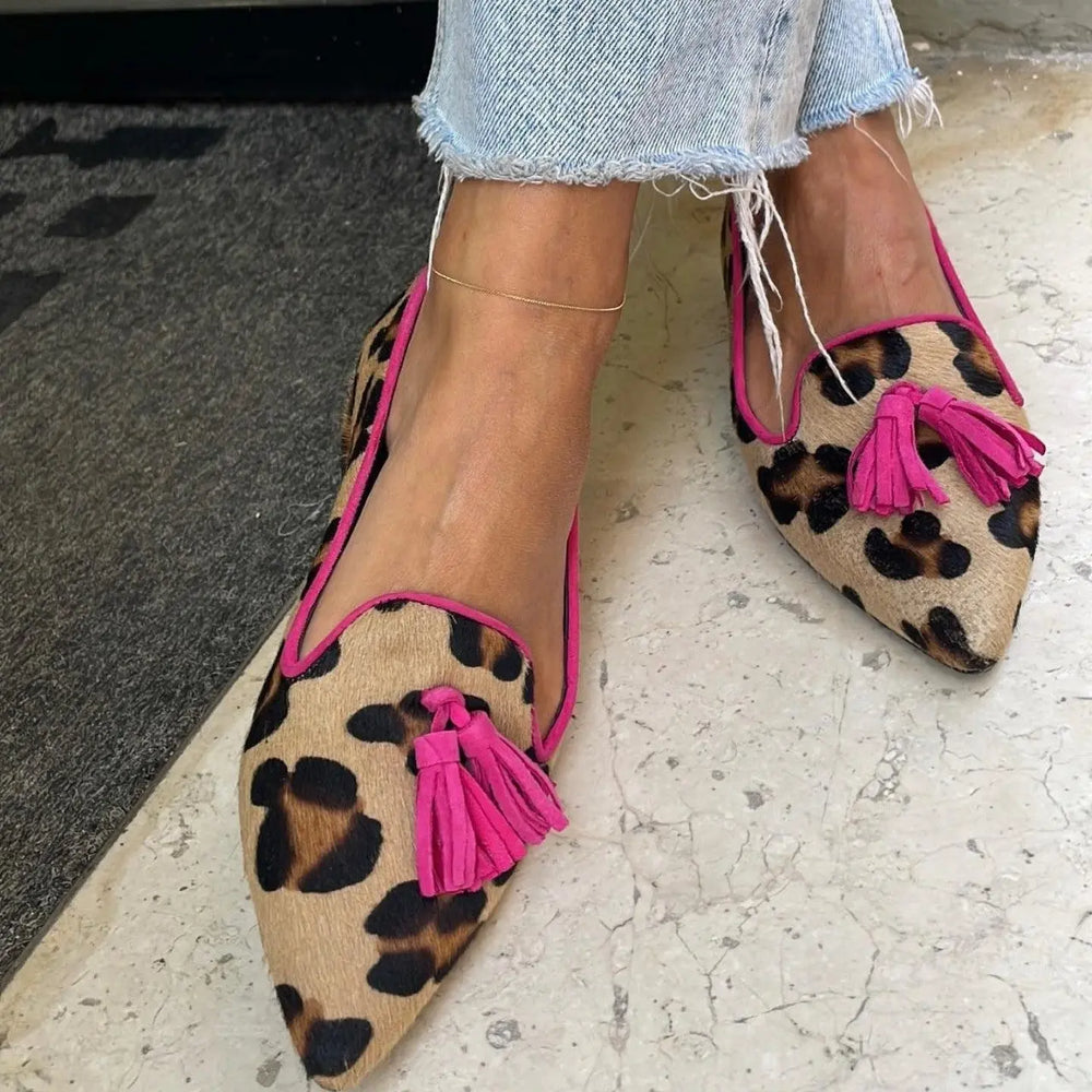 Pointed-toe Tassel Loafers-Valenira