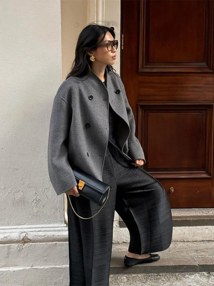 Collarless Double-Breasted Wool | Valenira