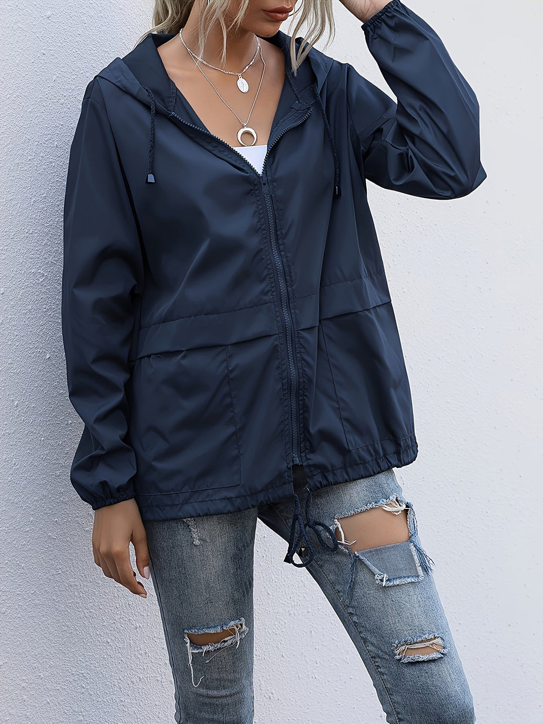 Hooded Drawcord Windbreaker | Valenira