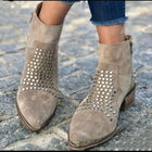 Taupe