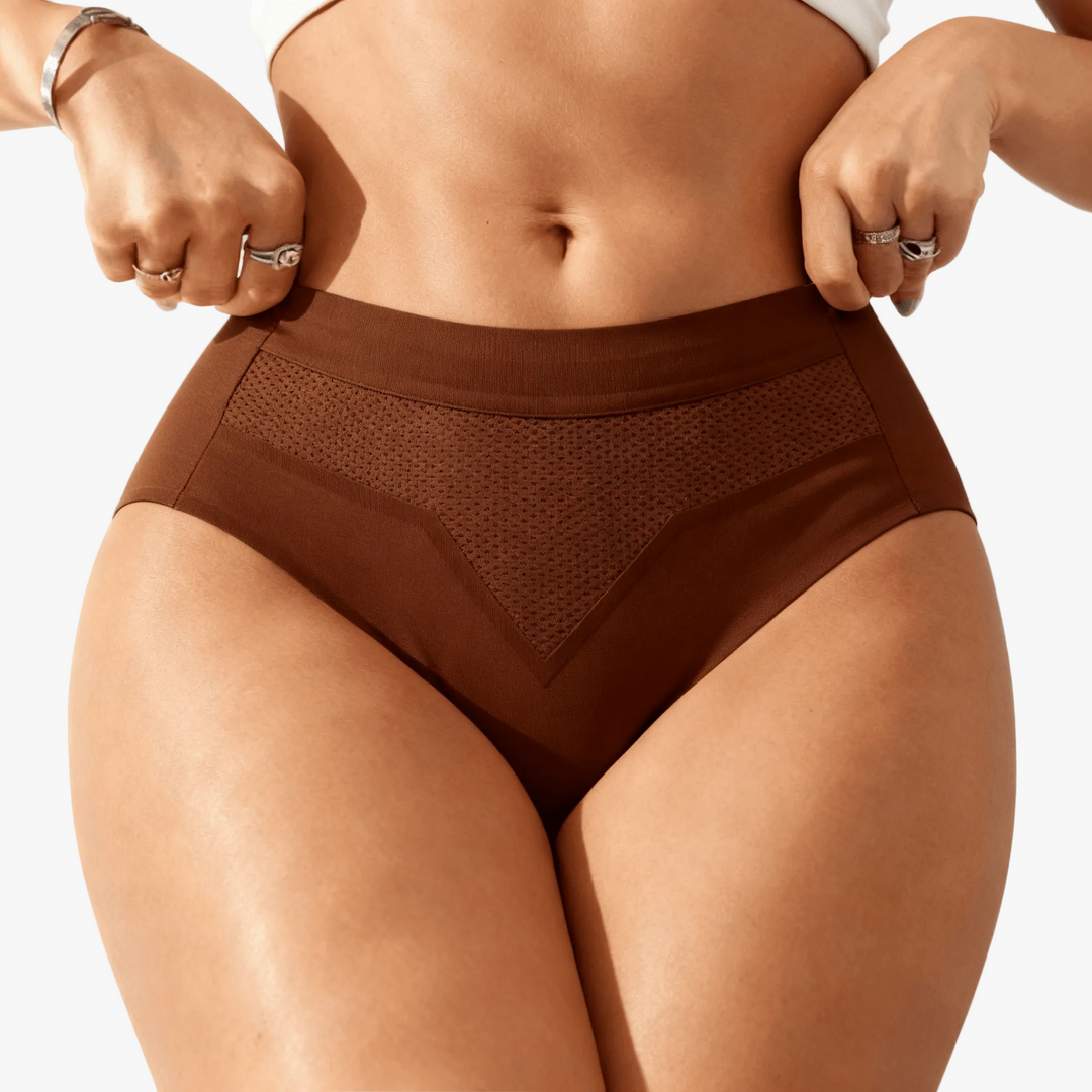 Chocolate briefs with a perforated quick-dry front panel
