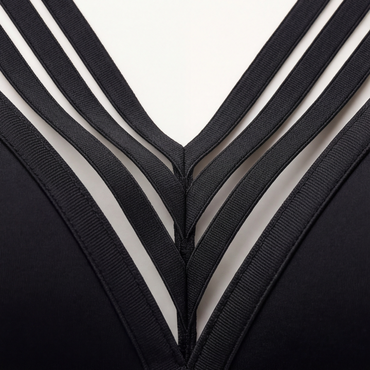 Close-up of the layered elastic stripes at the centre front